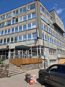 Budova, kde se kapslový hotel nachází