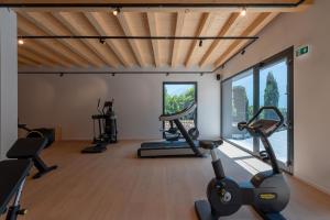 Fitness centrum a/nebo fitness zařízení v ubytování Hotel Royal Village
