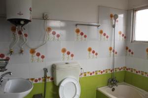 Un baño de 32 Peace Home