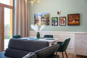 Fotografie z fotogalerie ubytování Apartamenty Galeria Trunków v destinaci Białowieża
