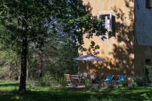 En have udenfor Romantic Dovecot near Saint Germain de Belvès