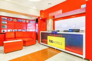 Posezení v ubytování FabHotel Ranjanas - Nr humkar Chowk
