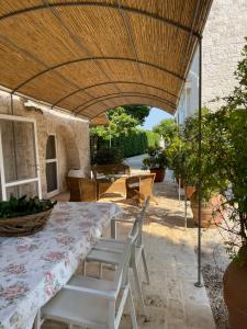 A balcony or terrace at Masseria Lacatena