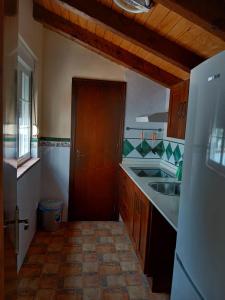 Kuchyň nebo kuchyňský kout v ubytování Conil, descanso en la dehesa