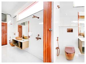 Koupelna v ubytování Boost Go Resort Peach-wood Nainital + 93 fotografií