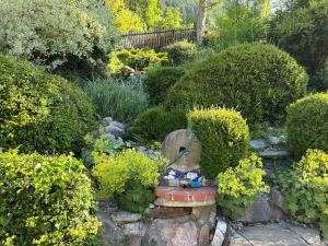 Giardino di Wohnstudio in umgebauter Scheune