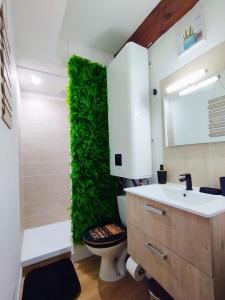 Koupelna v ubytování L'ESCALE AIXOISE - Centre Historique - 5min à pieds Cours Mirabeau - by experienceimmo