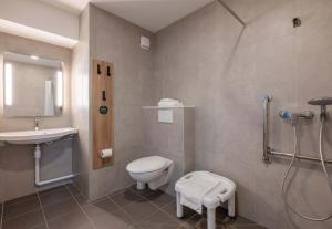 B&B HOTEL Annecy Cran-Gevrier的一间浴室