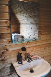 Koupelna v ubytování Kazbegi Mountain View Cottage + 20 fotografií