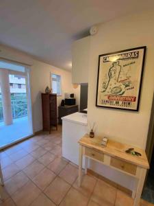 Η κουζίνα ή μικρή κουζίνα στο Valras-Loc - T2 Piscine Terrasse