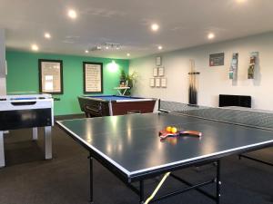 Stolní tenis v ubytování Helford nebo okolí