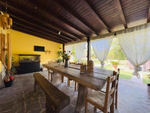 Fotografie z fotogalerie ubytování - Rustic Charm with Garden & Pool - v destinaci Carrara