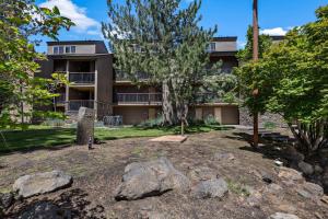 Το κτήριο όπου στεγάζεται  η παραθεριστική κατοικία