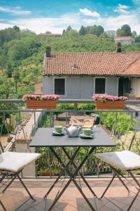 Balkón alebo terasa v ubytovaní La Rosa nel Borgo - Suite con balcone e garage + 14 fotografií