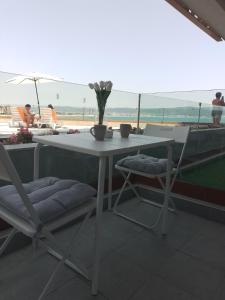 Nespecifikovaný výhled na moře nebo výhled na moře při pohledu z aparthotelu