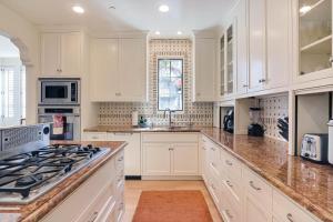 Afbeelding uit fotogalerij van Casa Cielo in Santa Barbara