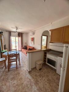 Η κουζίνα ή μικρή κουζίνα στο Maria Apartment Cabo Roig