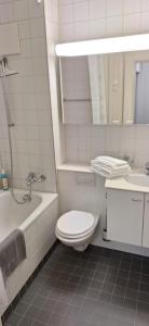 Ένα μπάνιο στο Central 2 room apartment near SBB