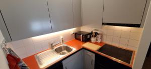 Η κουζίνα ή μικρή κουζίνα στο Central 2 room apartment near SBB