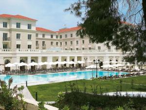 Bazén v ubytování Grecotel Larissa Imperial nebo v jeho okolí