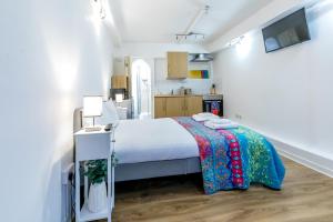 Køkken eller tekøkken på Glastonbury - ContactlessCheckIn - Free Parking + 5 billeder