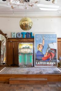Certyfikat, podpis lub inny dokument wystawiony w obiekcie Hotel Schwalbe
