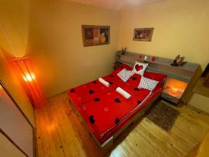Postel nebo postele na pokoji v ubytování Csipke Apartman