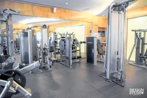 Centrul de fitness și/sau facilități de fitness de la LIGHT APARTMENT by Design Studio