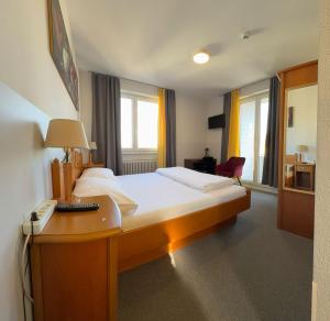Hotel Rheinfall客房内的一张或多张床位