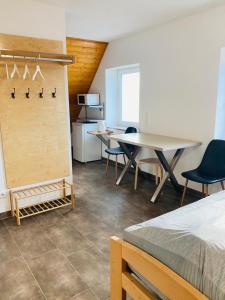 Kuchyň nebo kuchyňský kout v ubytování Monteur -sowie Ferienwohnungen in Grünberg, nahe Gießen