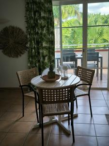 Posezení v ubytování Appartement 2 à 6 personnes dans un magnifique complexe de Vacances à Sainte-Luce