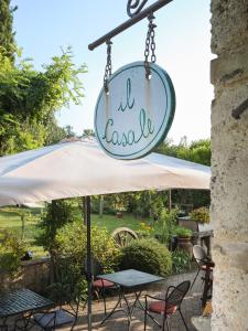 a sign that reads la lande hanging from a patio at Il Casale in Poggibonsi