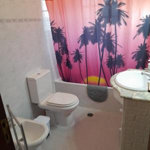 Vannituba majutusasutuses Quarto Individual em Foros de Salvaterra