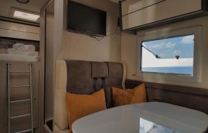 Posezení v ubytování JR Autocaravanas