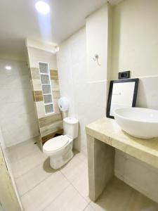 Koupelna v ubytování Neos Hotel Cartagena + 37 fotografií