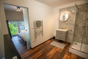 Koupelna v ubytování The Loft Esztergom + 36 fotografií