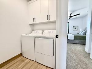 Ένα ή περισσότερα κρεβάτια σε δωμάτιο στο Desert townhome in Kanab Utah Near Zion