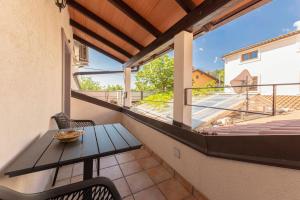 Balkón nebo terasa v ubytování Ražman Wine Rooms