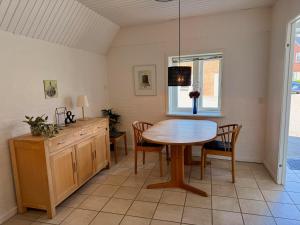 Virtuve vai virtuves zona naktsmītnē Apartment with Wifi, close to city center, Beach and forrest