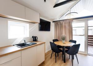 Photo de la galerie de l'établissement Holiday Golden Resort & Spa, à Łazy