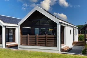 Photo de la galerie de l'établissement Holiday Golden Resort & Spa, à Łazy