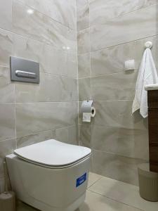 Bilik mandi di Charme & confort à 2 pas de la plage