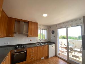 Gallery image of house on the beach in Calafell