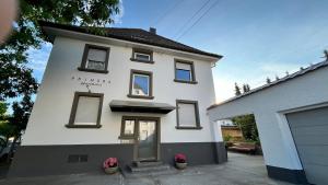 Budova, kde se aparthotel nachází