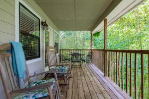 Balkón nebo terasa v ubytování Four Cubs Cottage By Avada Properties