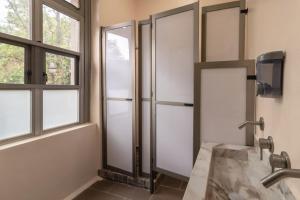 Ένα μπάνιο στο Hostel Bemaro Mexico City +17 φωτογραφίες