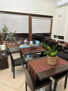 Imagen de la galería de Lucic Rooms & Suites, en Budva 29 fotos más