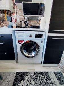 Nhà bếp/bếp nhỏ tại Perla Bocșei - Apartament Etaj 4