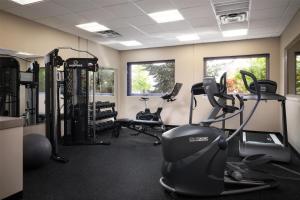 Spordikeskus ja/või sportimisvõimalused majutusasutuses Best Western Plus Kamloops Hotel