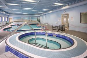 Bassein majutusasutuses Best Western Plus Kamloops Hotel või selle lähedal